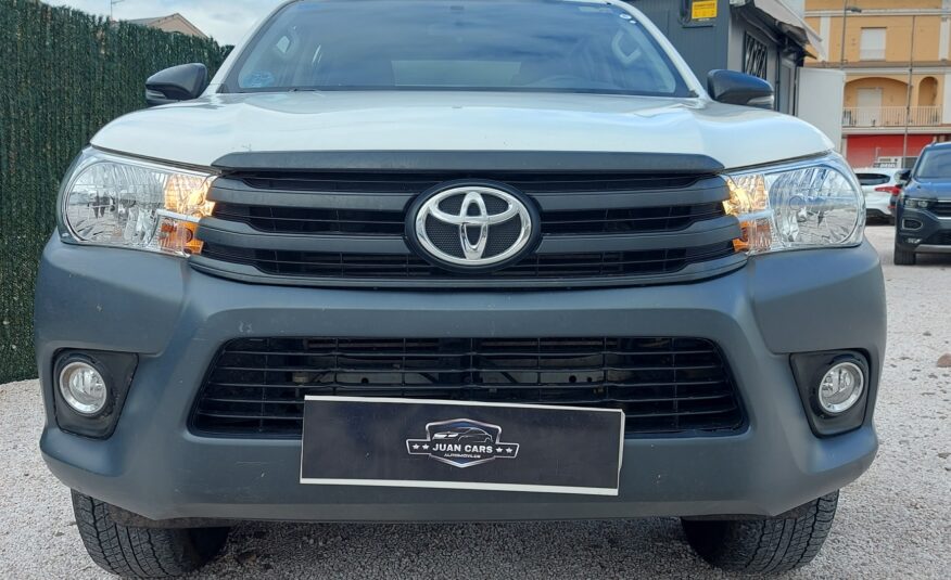 TOYOTA HILUX 2.4D DOBLE CABINA GX