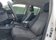 TOYOTA HILUX 2.4D DOBLE CABINA GX