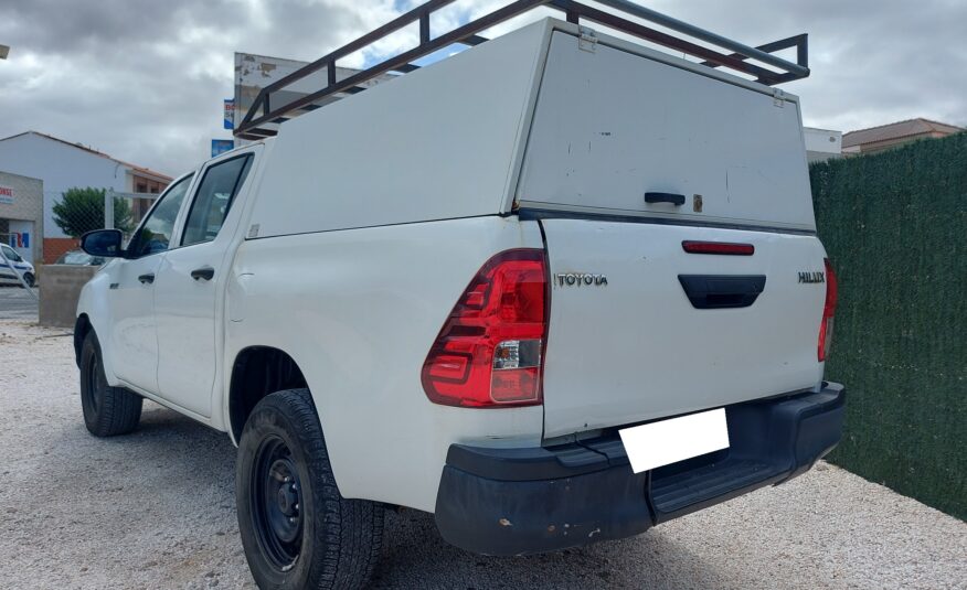 TOYOTA HILUX 2.4D DOBLE CABINA GX