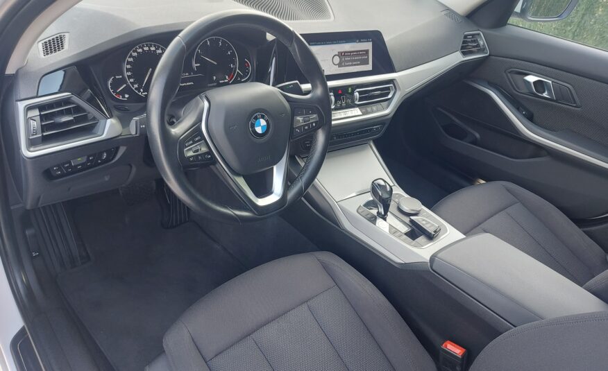 BMW Serie 3 318D AUTO BERLINA